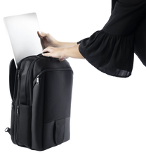 Load image into Gallery viewer, VinXplorer - Wine and Beverage Backpack bundled with Vin2Go Case